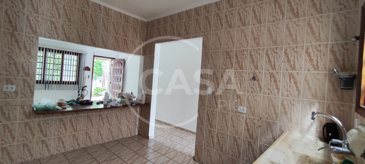 Casa com piscina a 300 m da praia