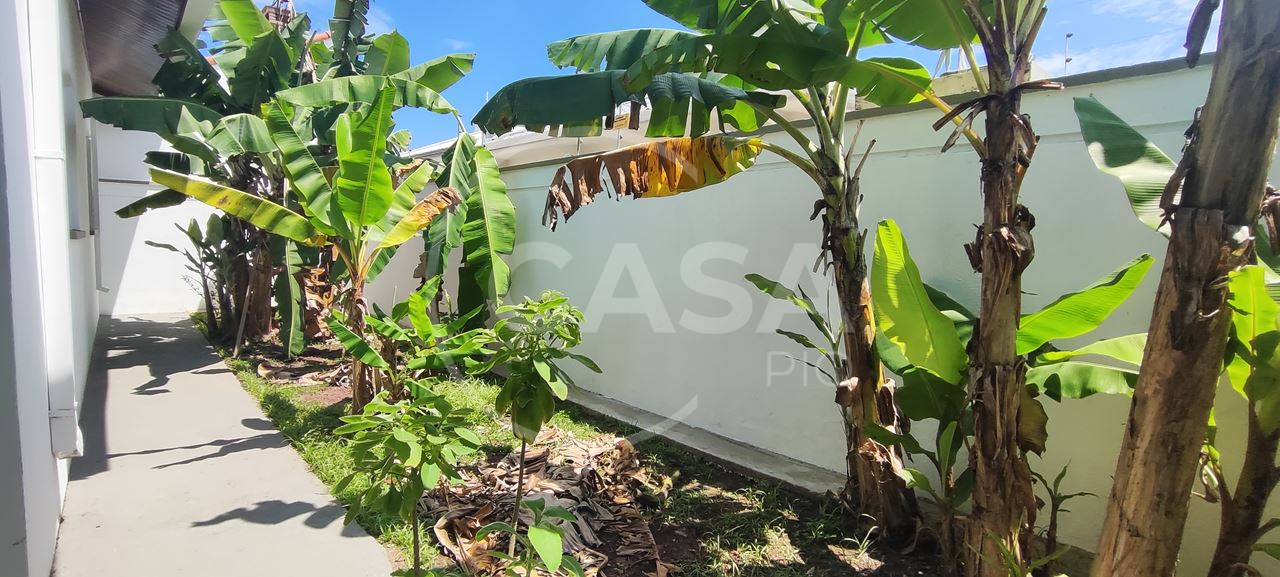 Casa a 400 m da praia em Peruibe