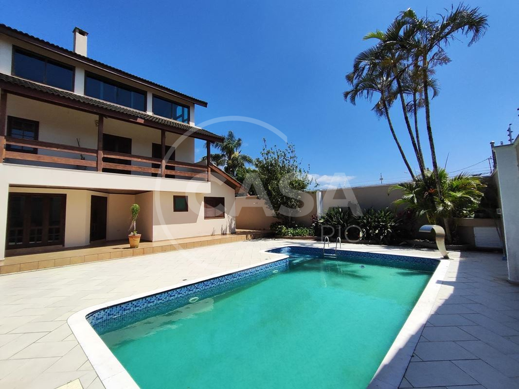 Sobrado Triplex á Venda