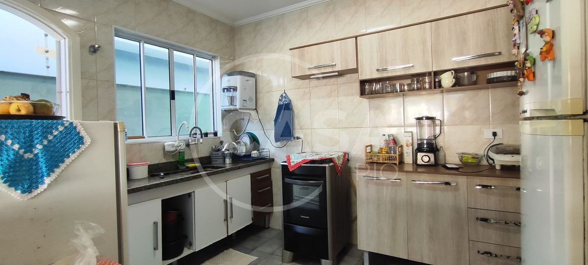 Casa com piscina à venda em Peruibe