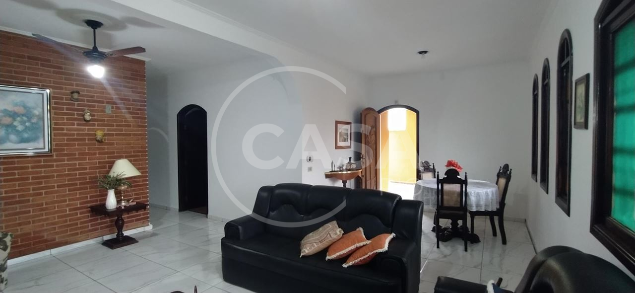 Casa á Venda em Peruibe