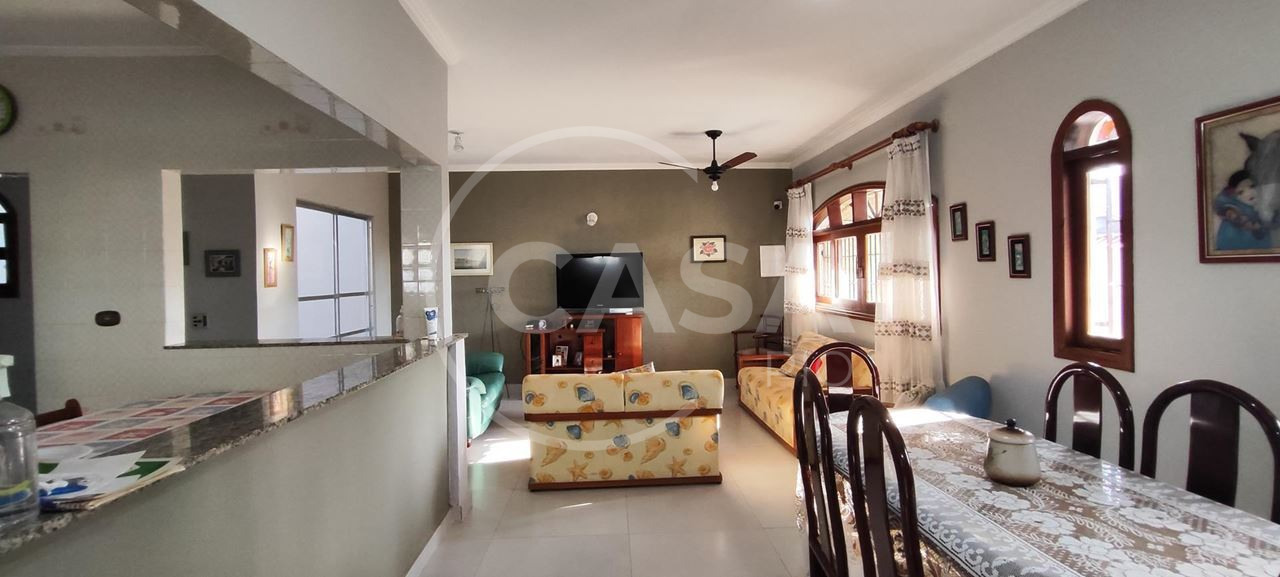 Casa a 500 m da praia em Peruibe