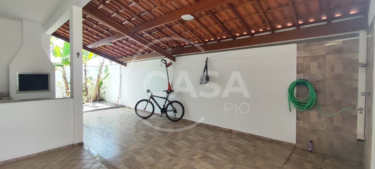 Casa a 400 m da praia em Peruibe