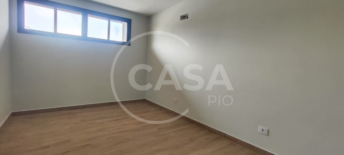 Casa nova com piscina para locação definitiva em Peruibe