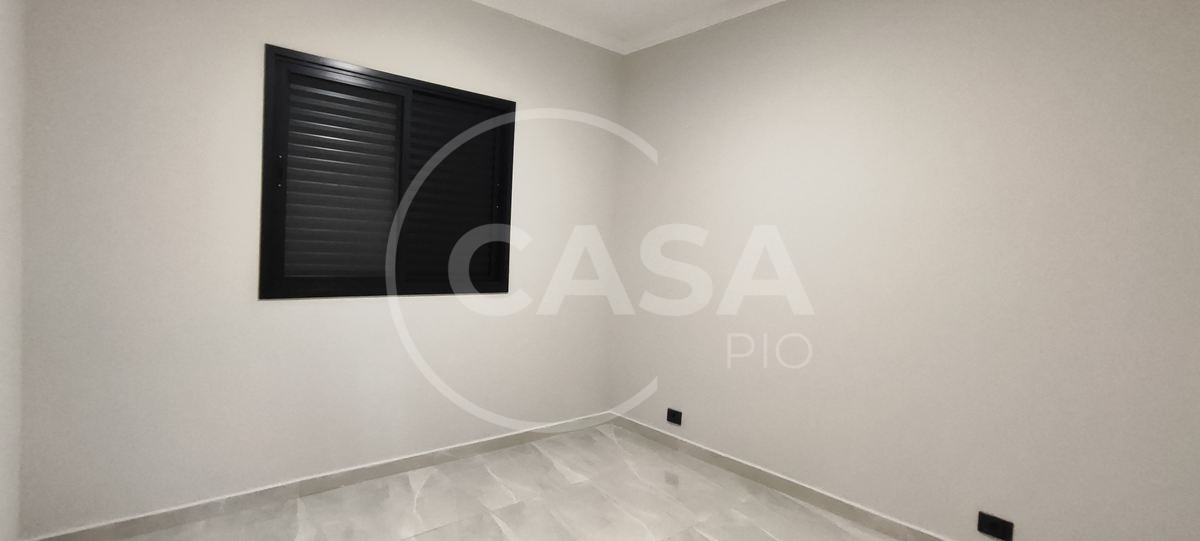 Casa Nova com Piscina à Venda em Peruibe