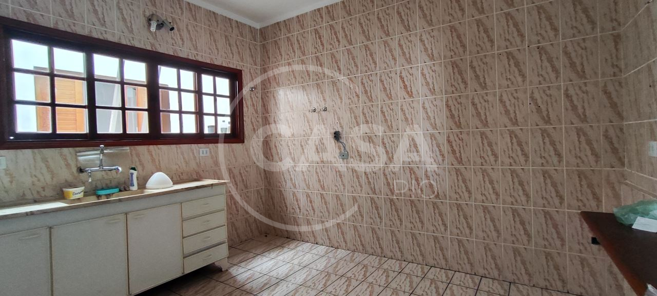 Casa com piscina a 300 m da praia