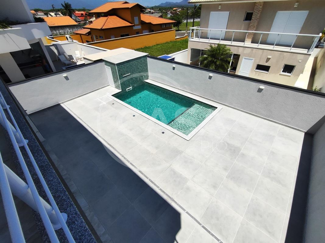 Sobrado em Condomínio Fechado