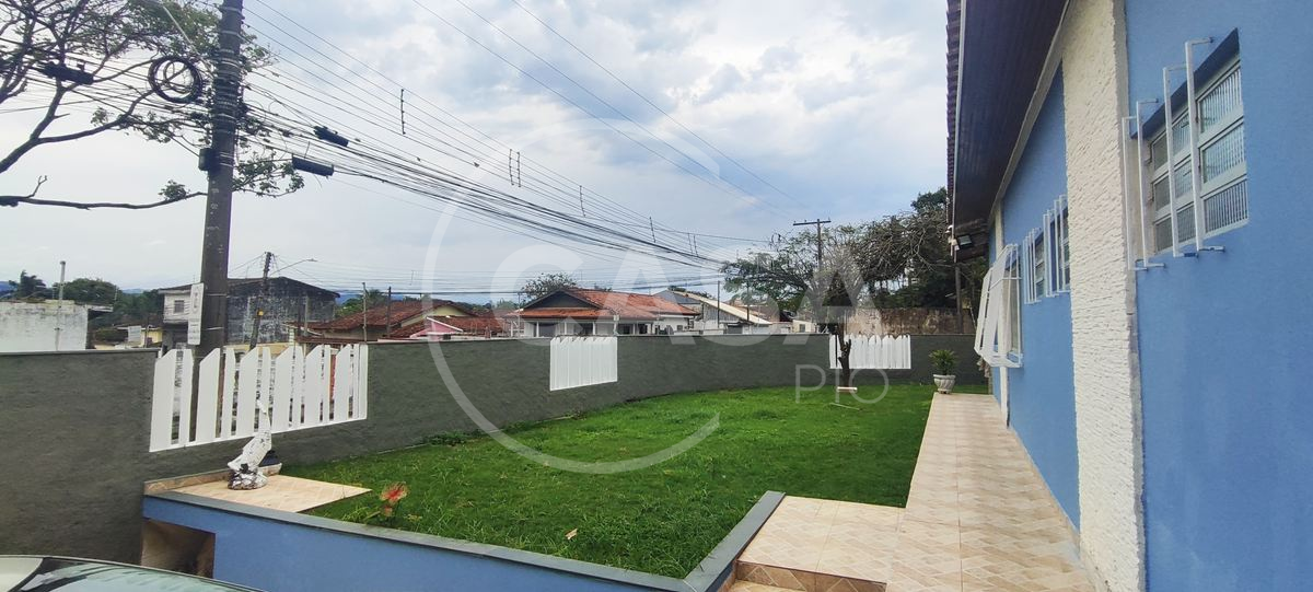 Casa no centro de Peruibe