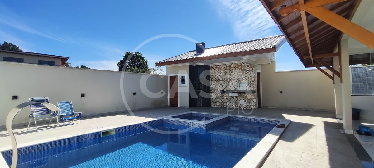 Sobrado à venda em condomínio