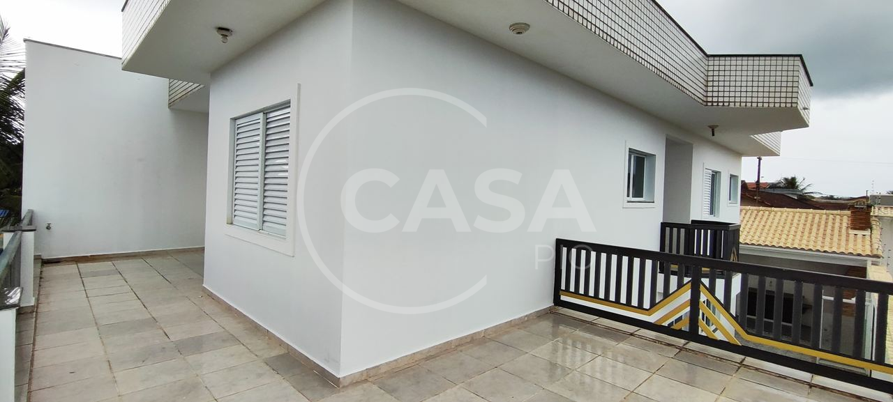 Sobrado á Venda em Peruíbe