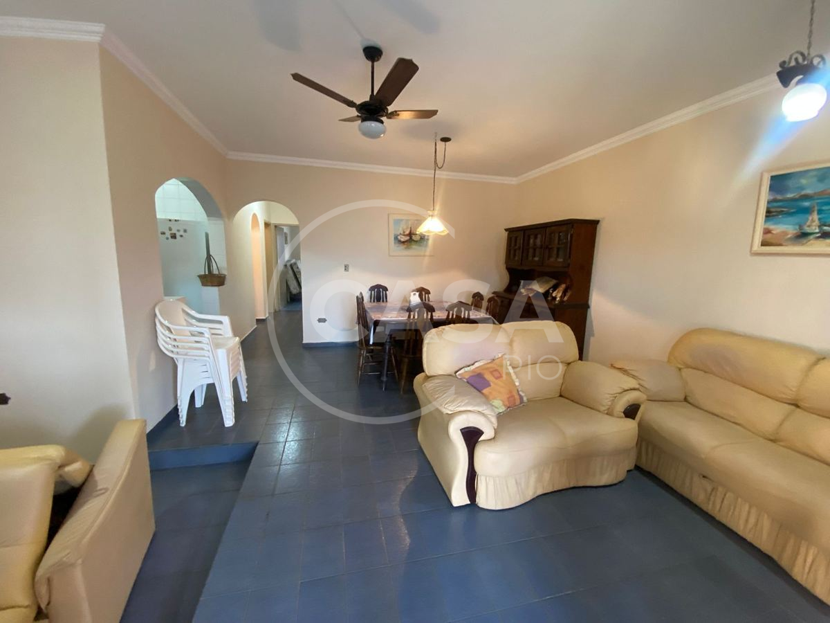 Casa a 300 m da praia em Peruibe