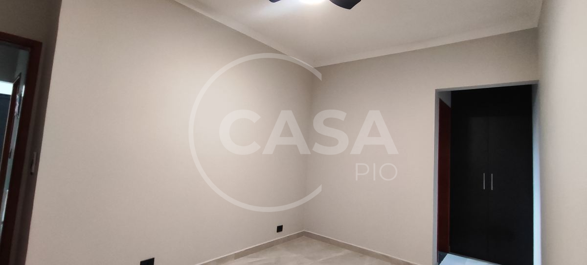 Casa Nova com Piscina à Venda em Peruibe