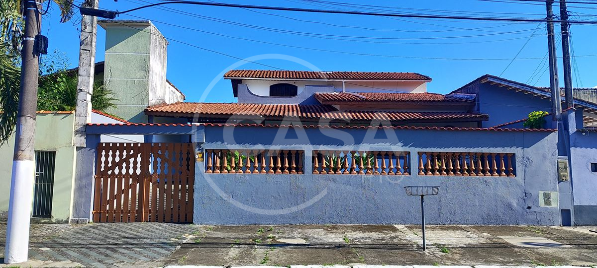 Casa a 600 m da praia em Peruibe