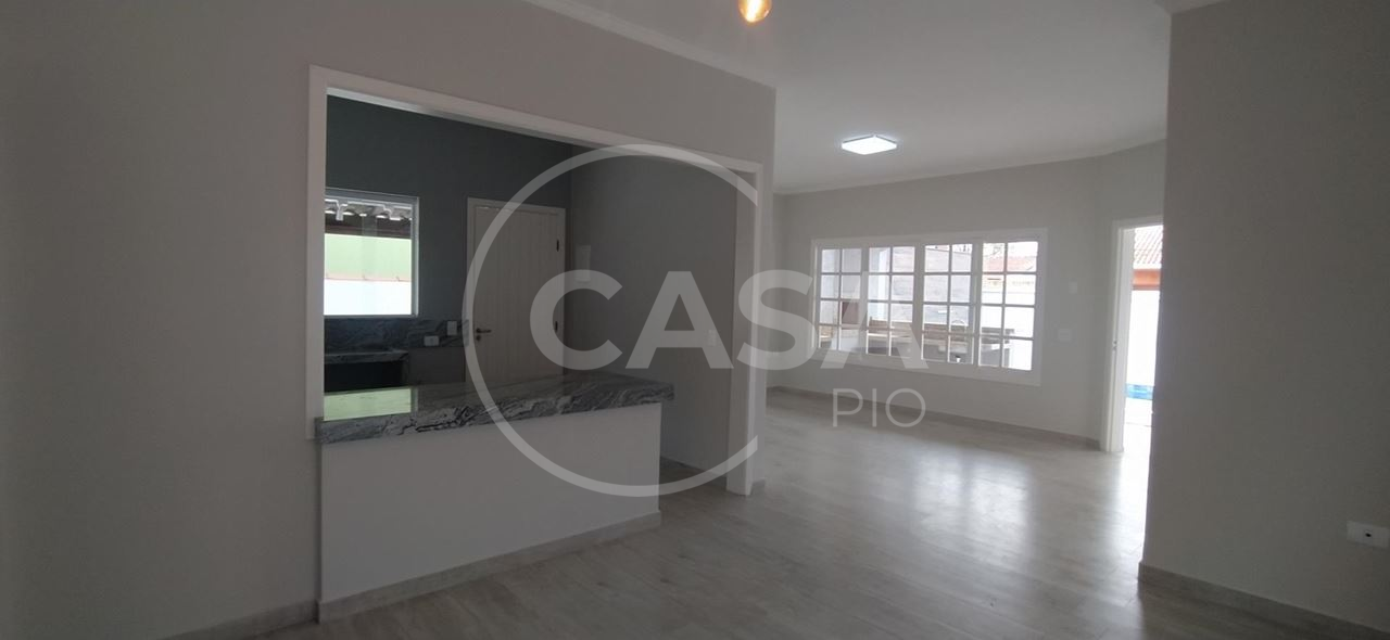 Casa com piscina-
