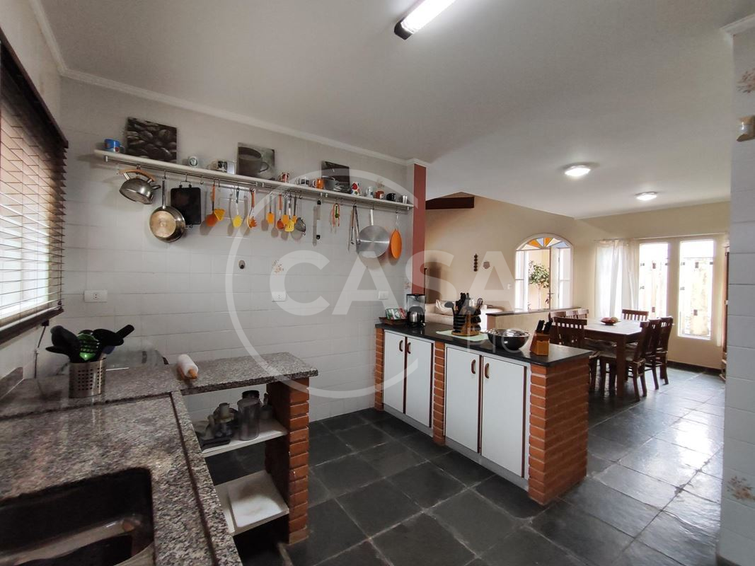 Casa com piscina em Peruíbe