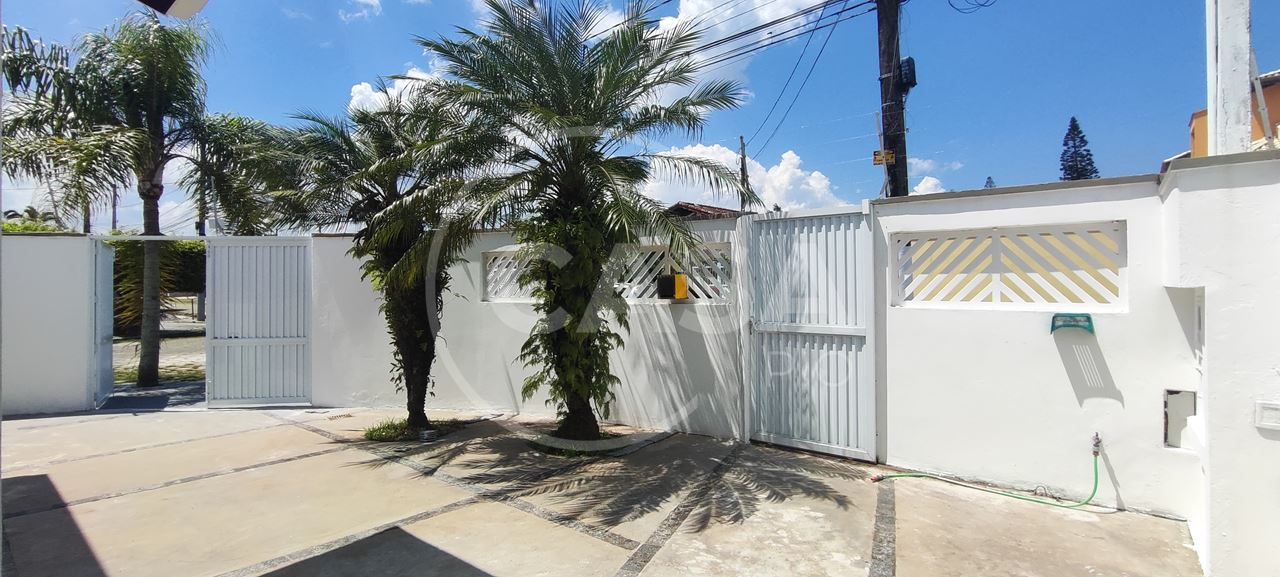 Casa a 400 m da praia em Peruibe