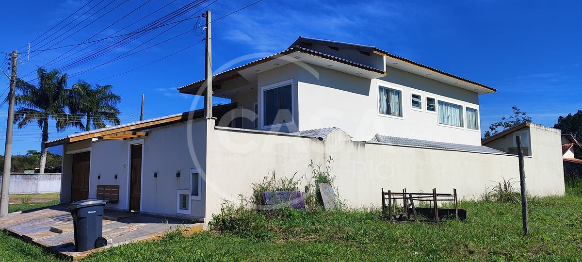Sobrado à venda em condomínio