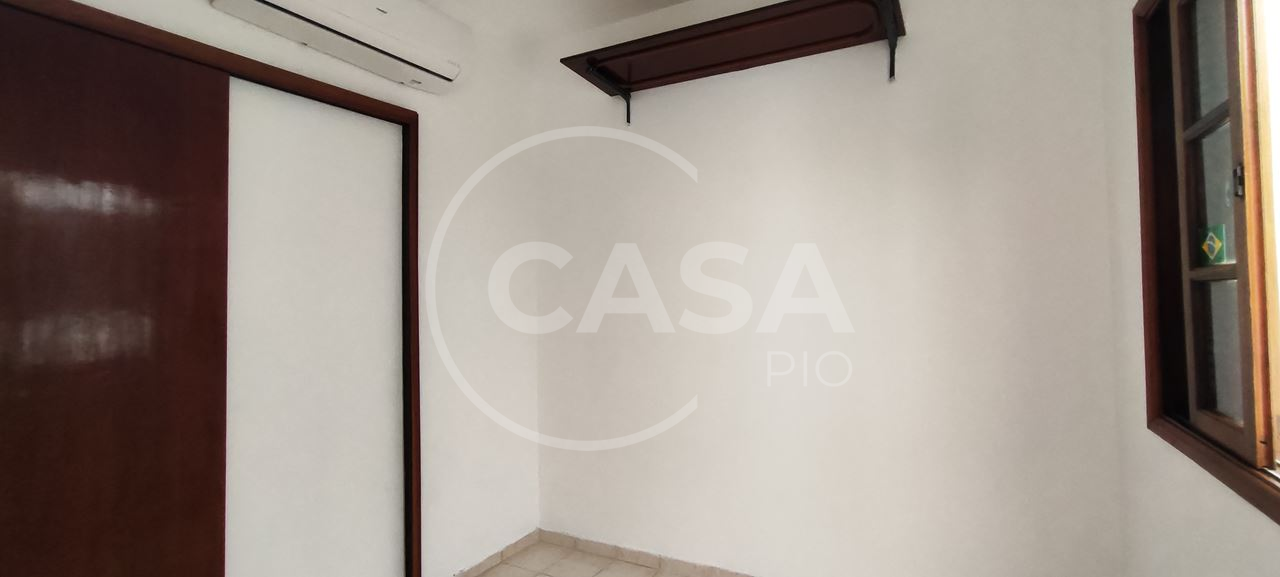 Casa com piscina a 300 m da praia