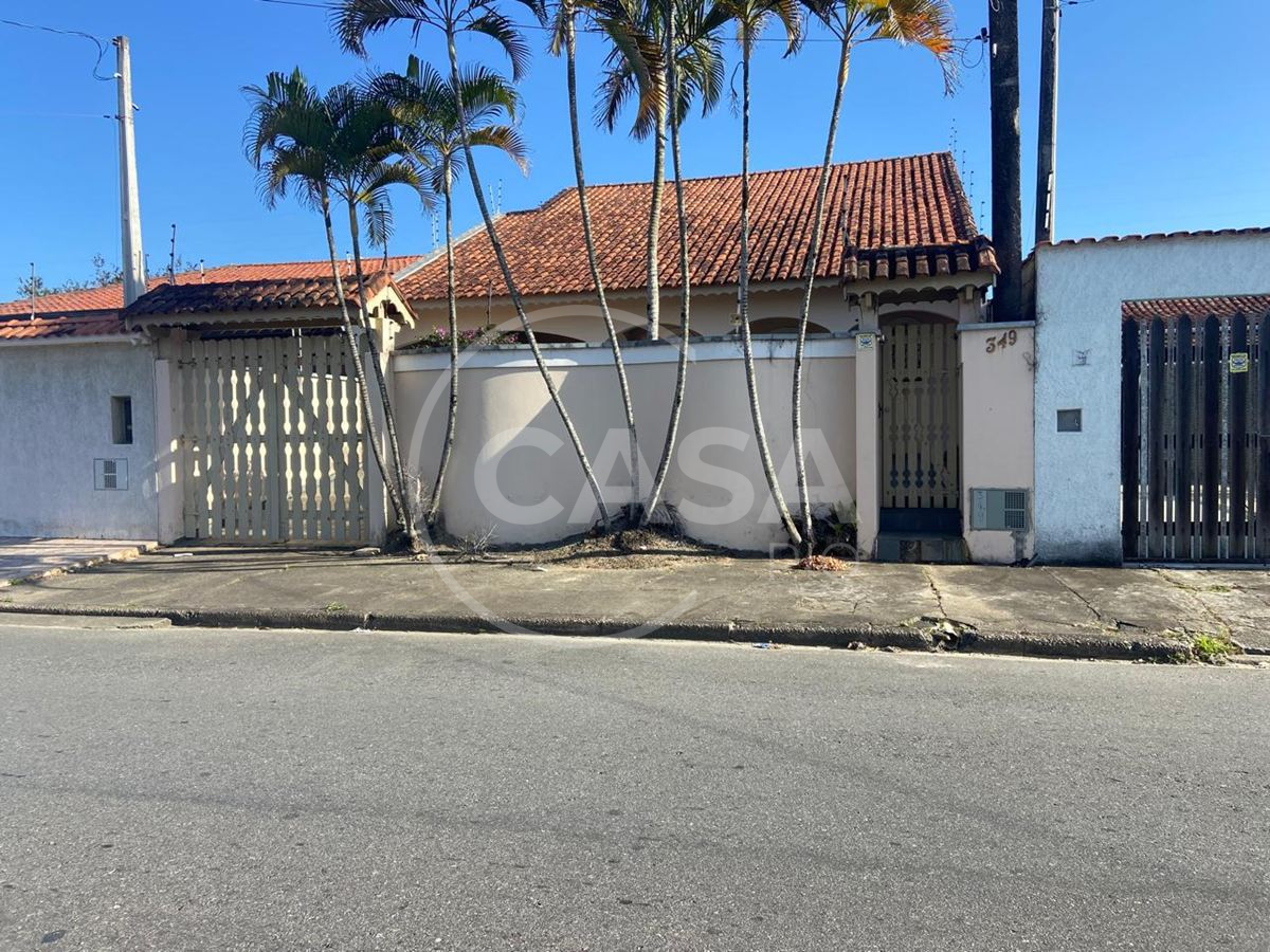 Casa a 300 m da praia em Peruibe