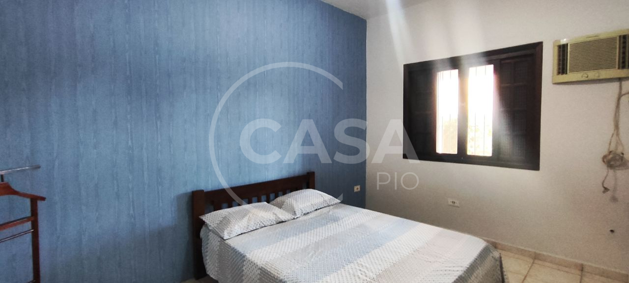 Casa com piscina á Venda em Peruibe