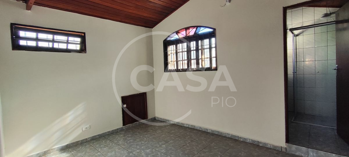 Casa a 600 m da praia em Peruibe