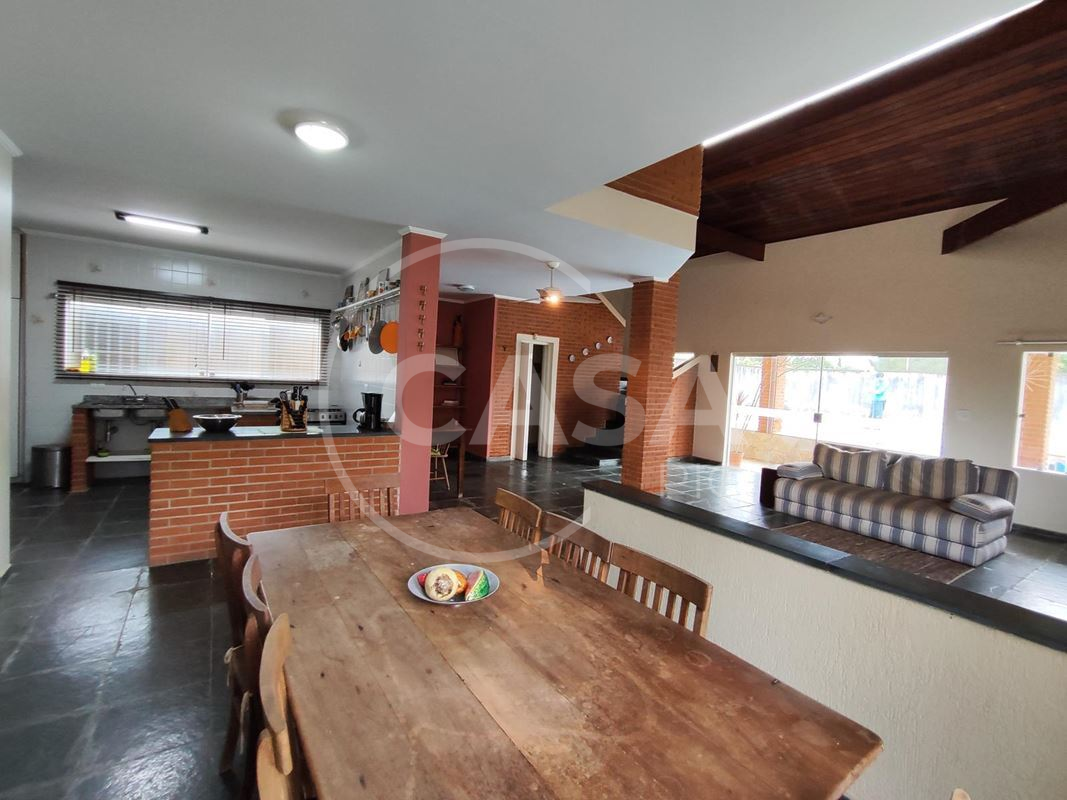 Casa com piscina em Peruíbe
