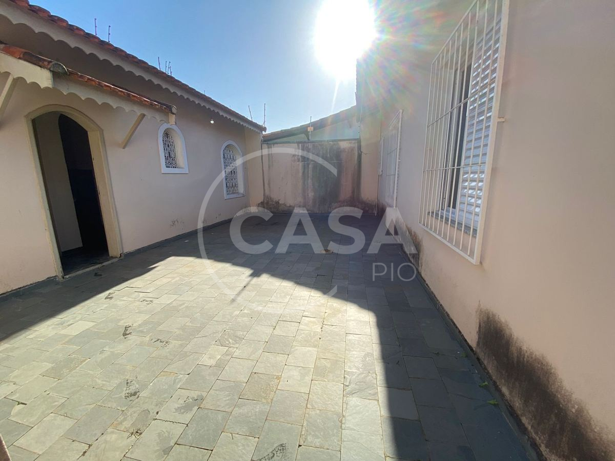 Casa a 300 m da praia em Peruibe