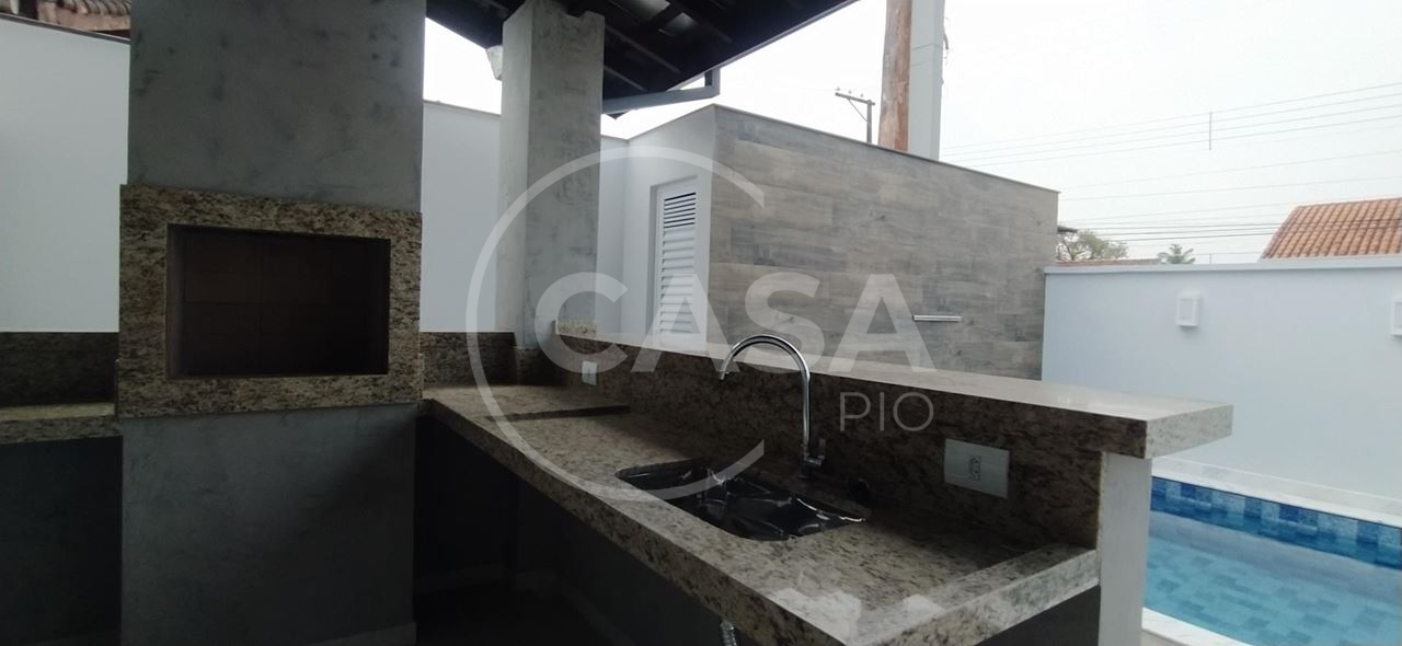 Casa com piscina-