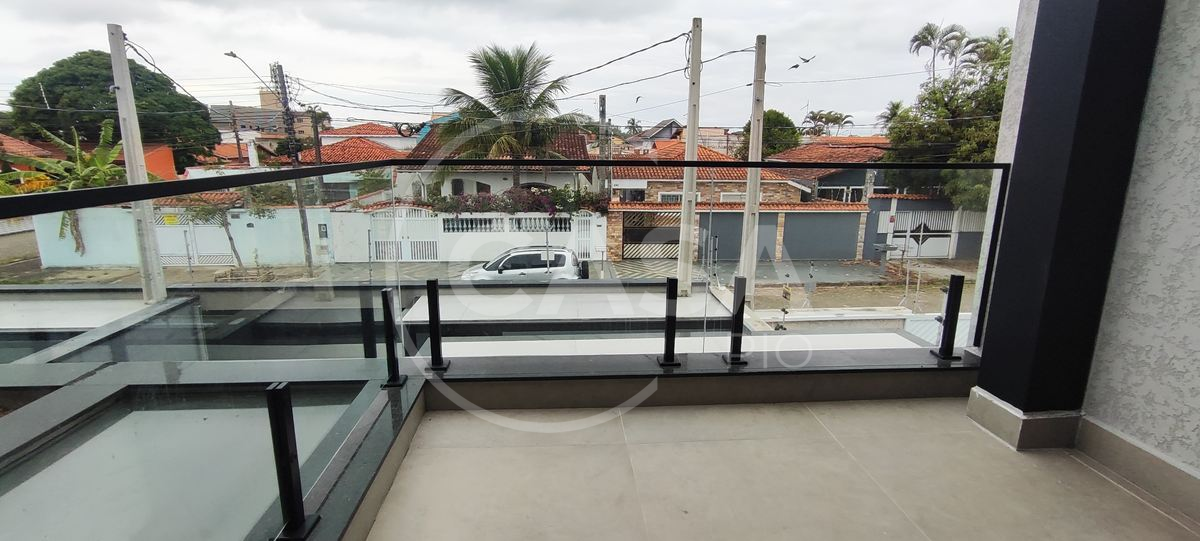 Sobrado novo à venda em Peruibe