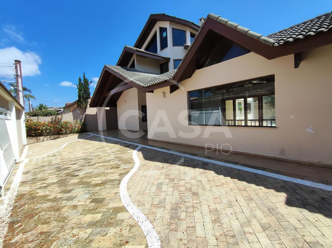 Sobrado Triplex á Venda