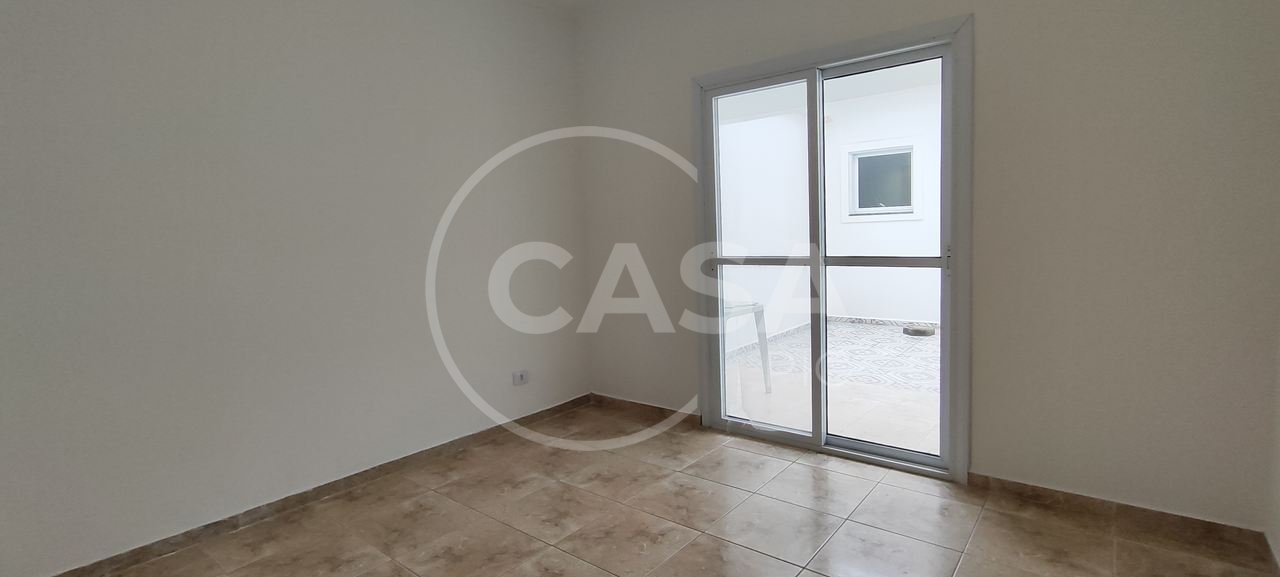 Sobrado á Venda em Peruíbe