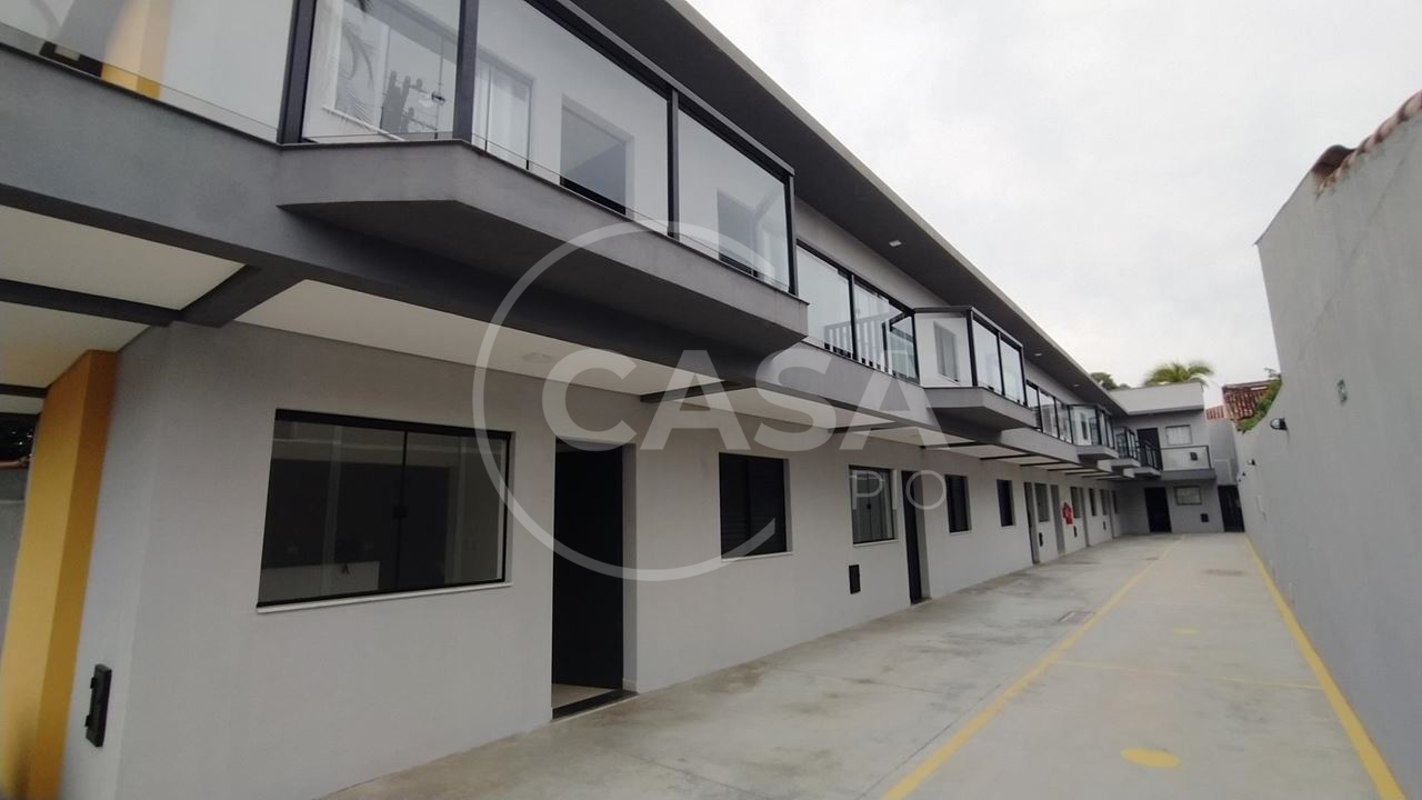 Apartamento á Venda em Peruíbe