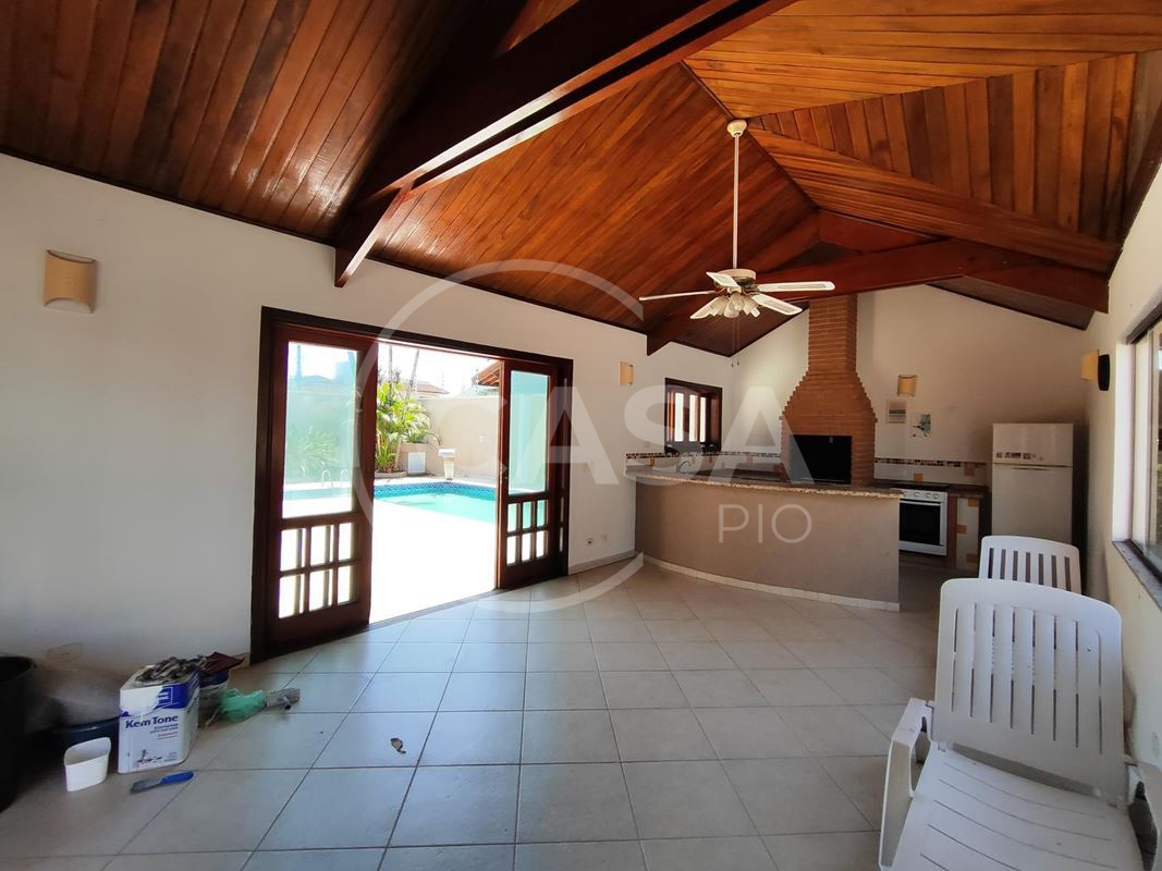 Sobrado Triplex á Venda