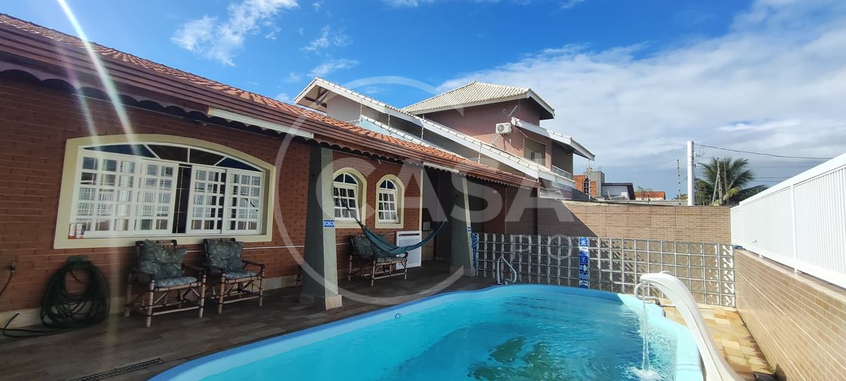 Casa com piscina à venda em Peruibe