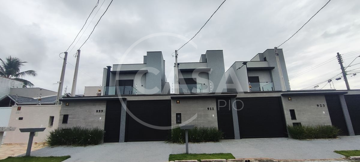 Sobrado novo à venda em Peruibe