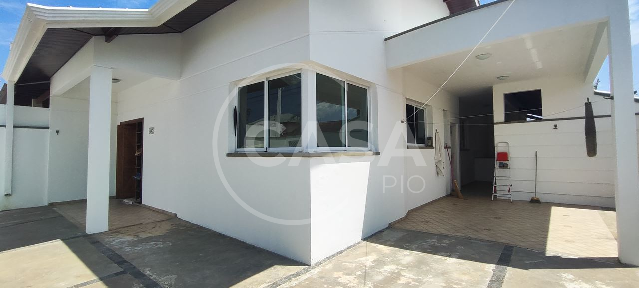 Casa a 400 m da praia em Peruibe