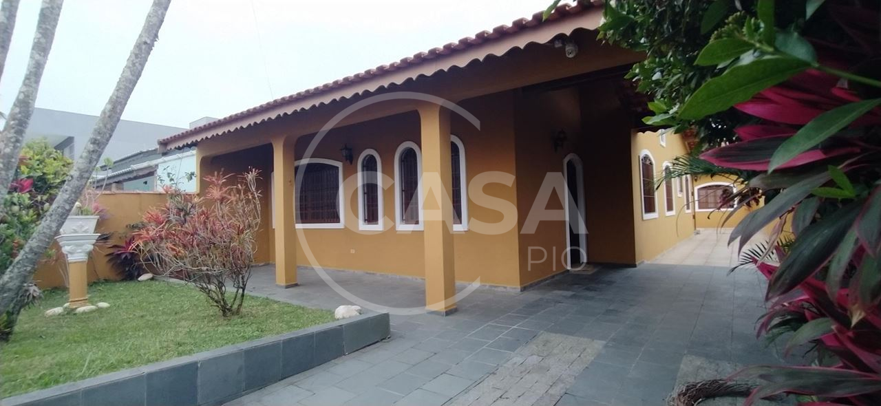 Casa á Venda em Peruibe