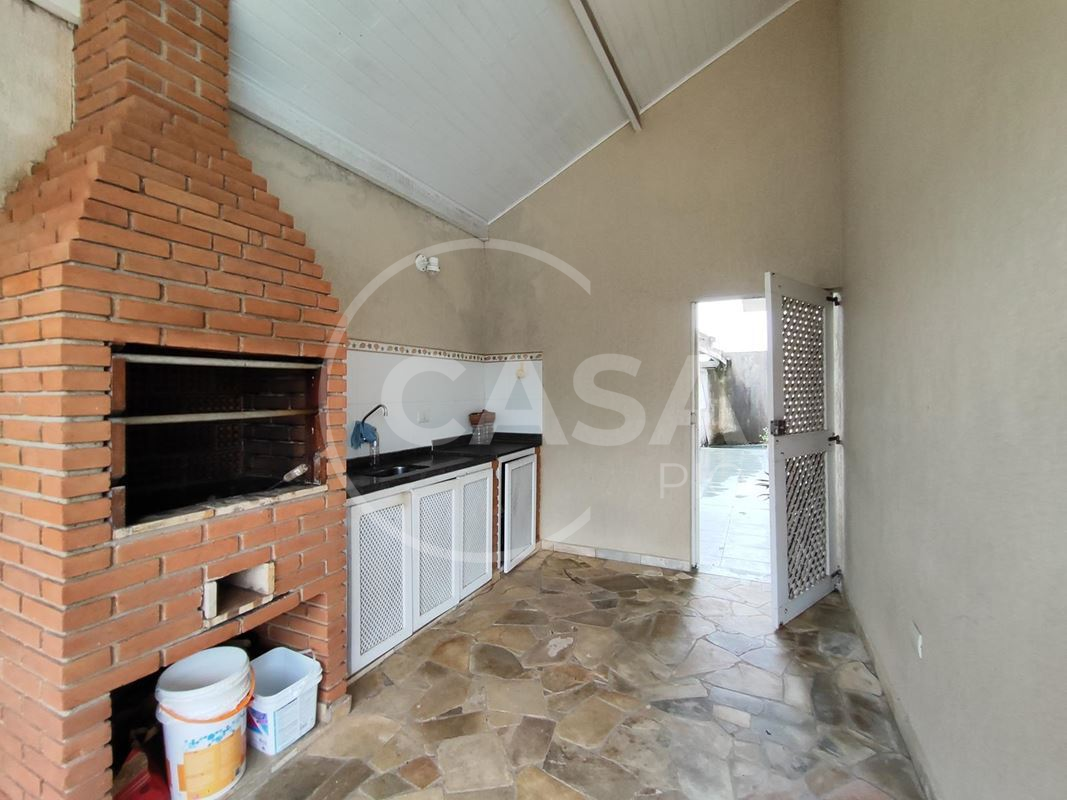 Casa com piscina em Peruíbe