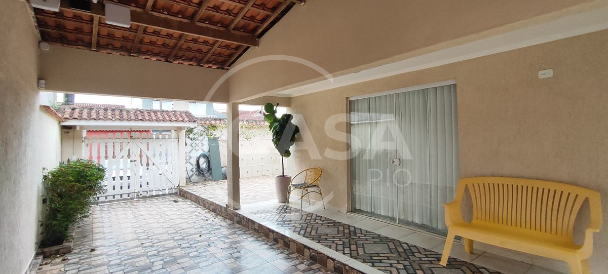 Casa á venda em Peruibe a 600 m da praia!