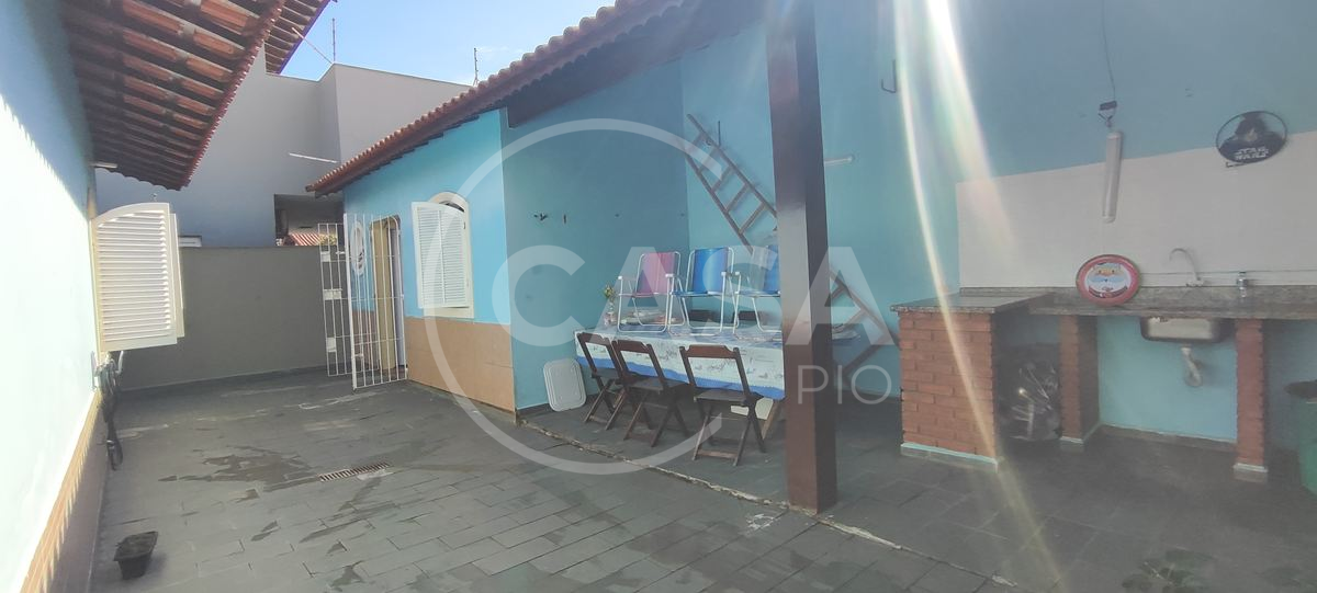 Casa com piscina à venda em Peruibe
