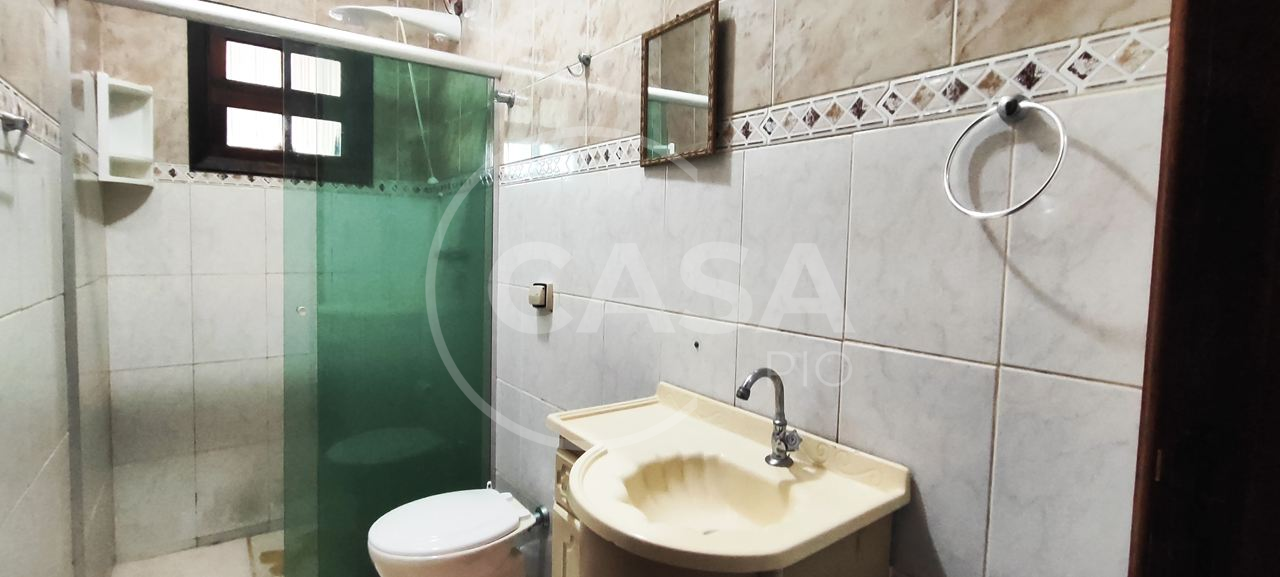 Casa com piscina á Venda em Peruibe