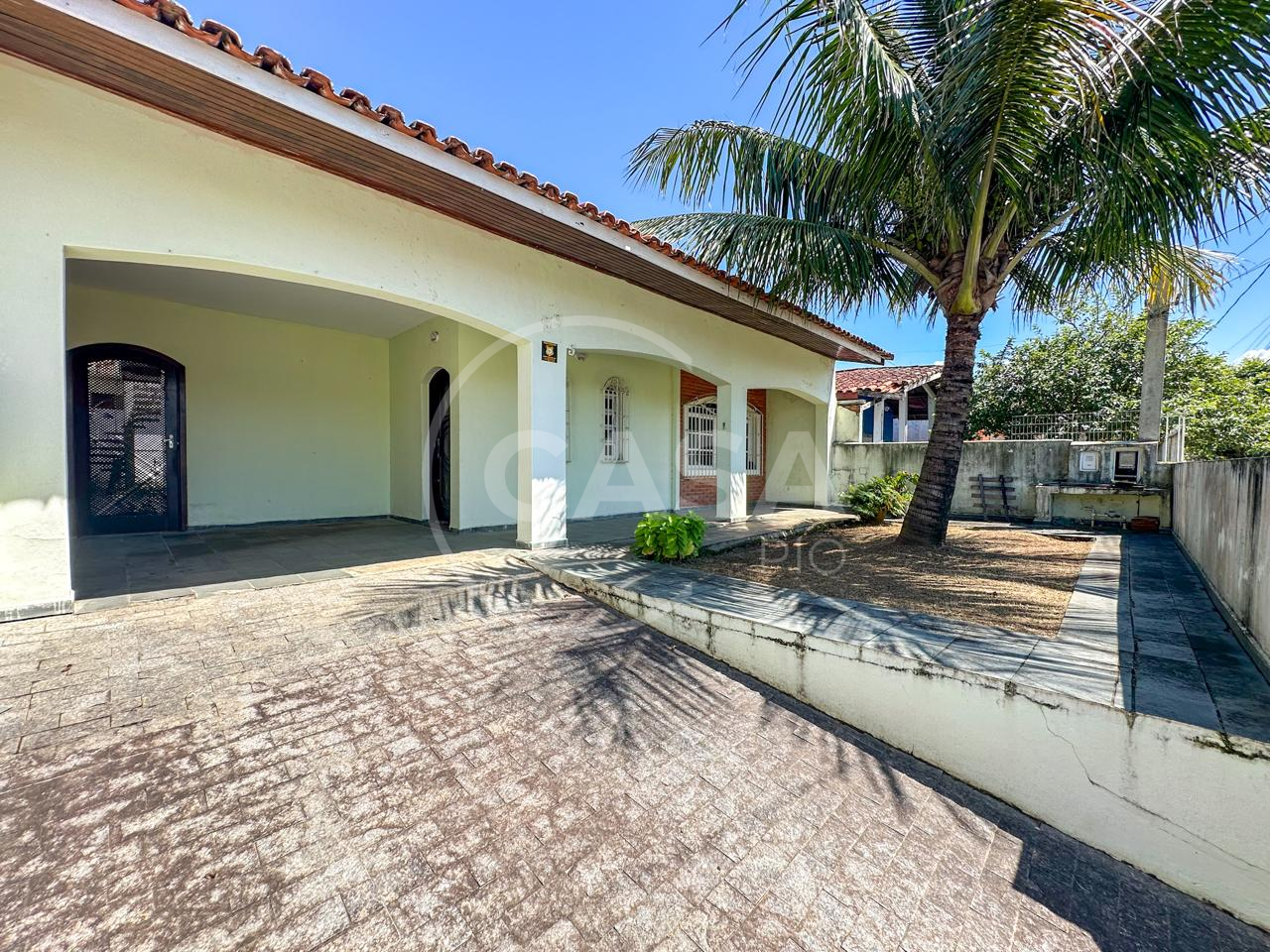 Casa a apenas 150 m da praia em Peruibe