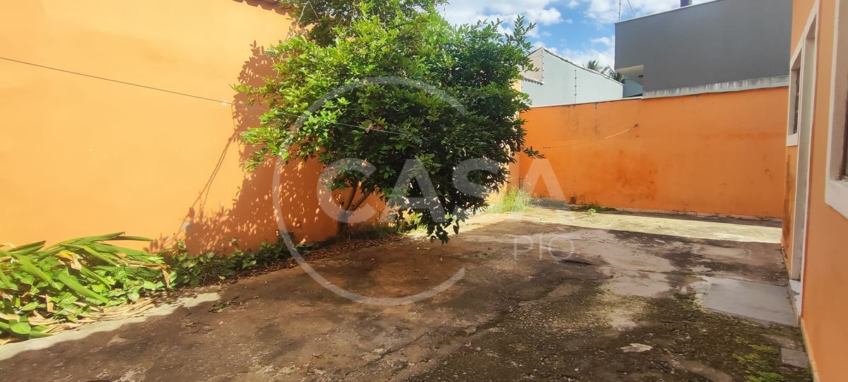 Sobrado a 80 m da praia em Peruibe