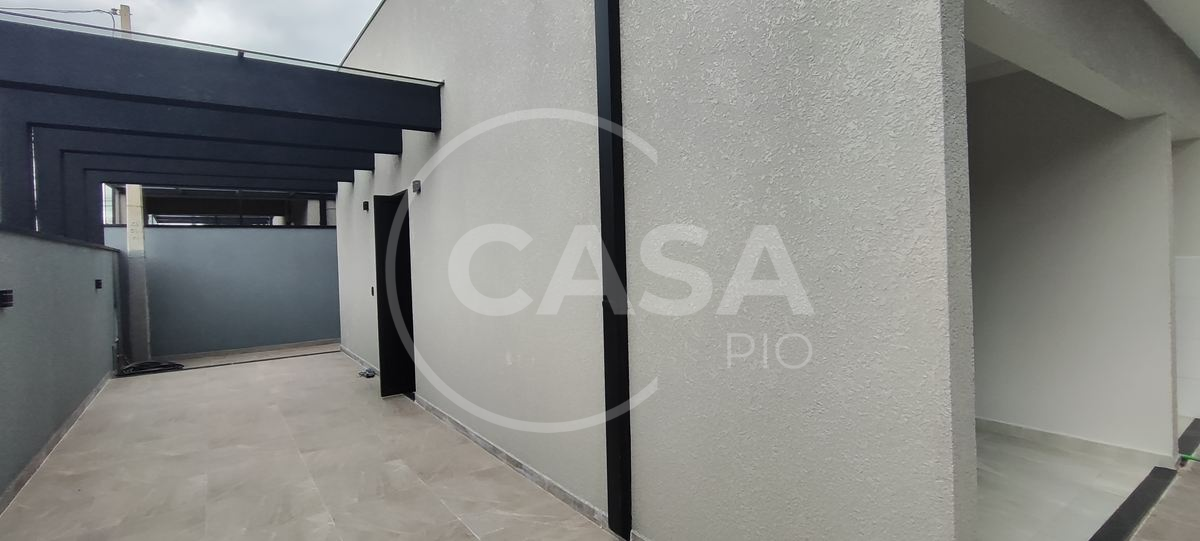 Casa Nova com Piscina à Venda em Peruibe