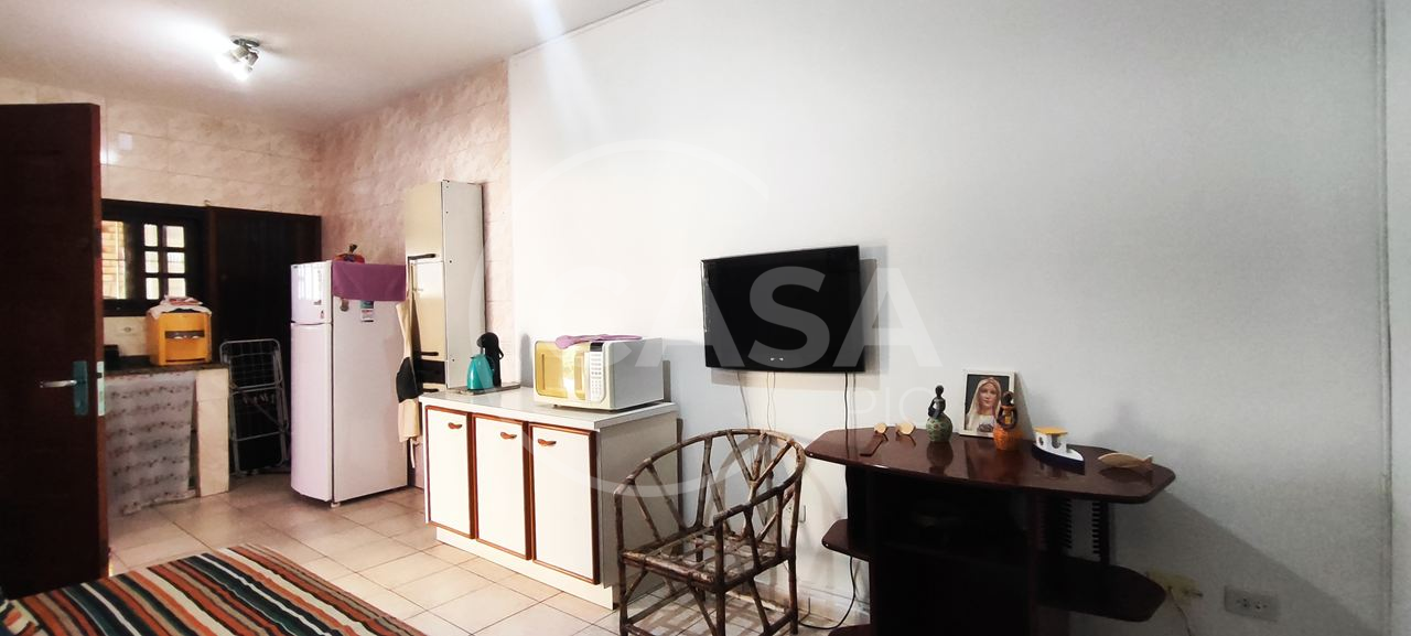 Casa com piscina á Venda em Peruibe