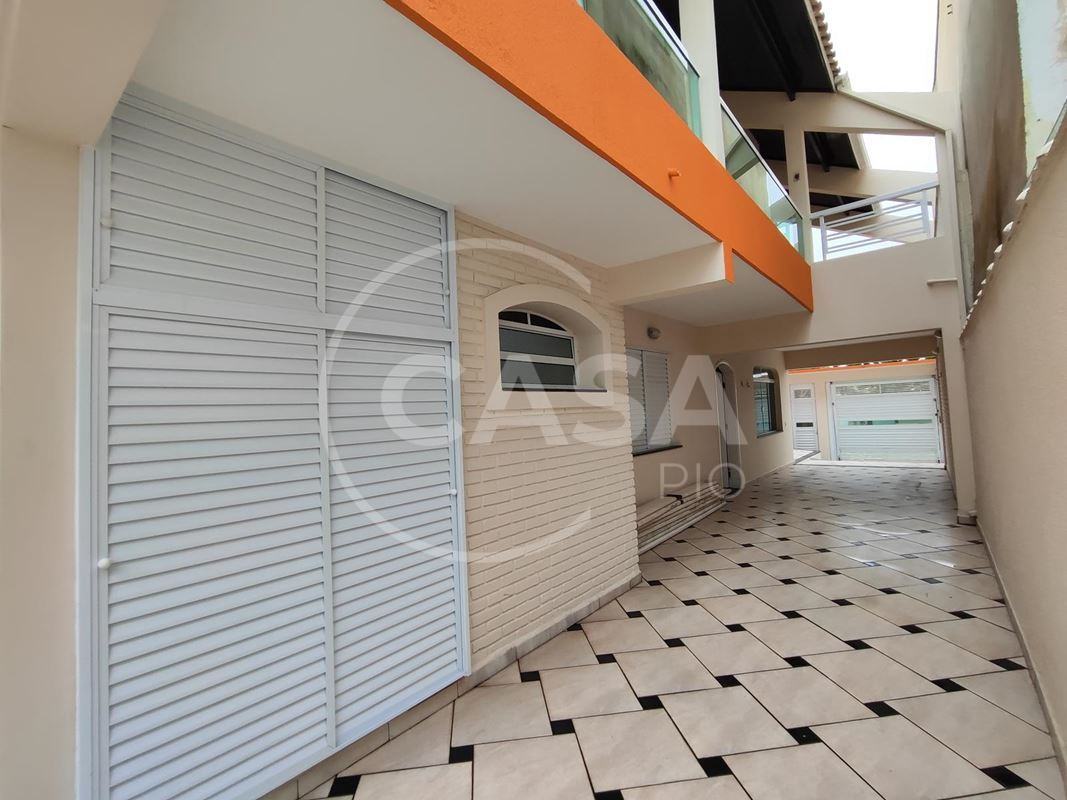 Sobrado a 100 m da praia