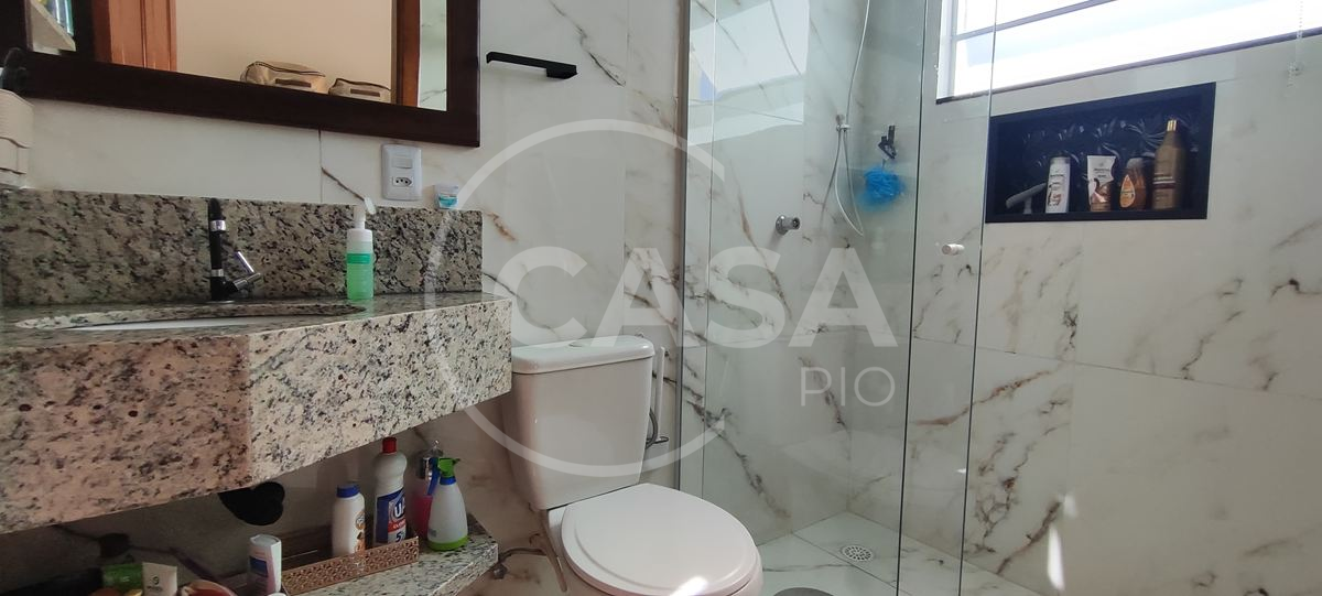 Sobrado à venda em condomínio