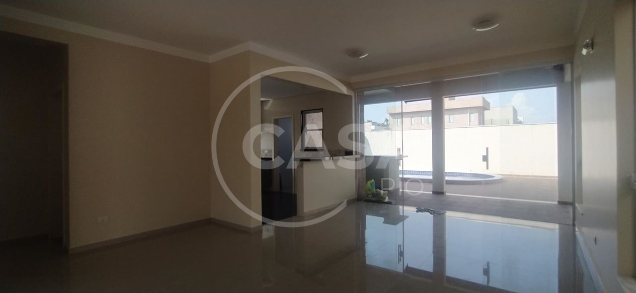 Sobrado em condomínio fechado