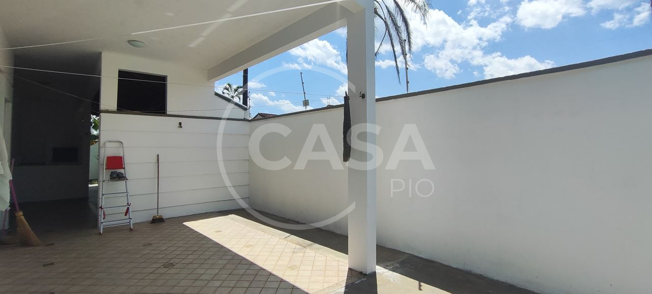 Casa a 400 m da praia em Peruibe