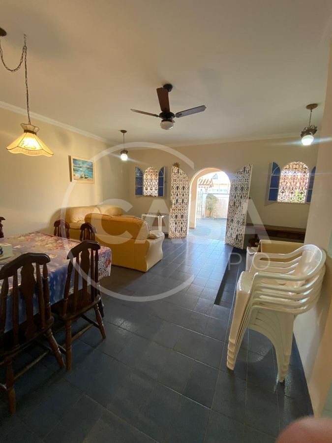 Casa a 300 m da praia em Peruibe